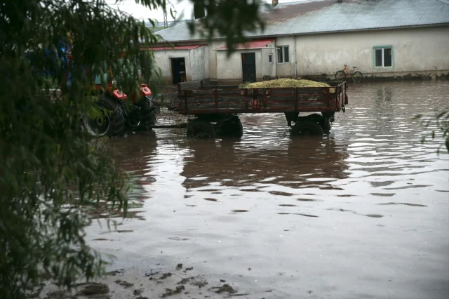 Kars'ta Sel Felaketi Hayatı Felç Etti