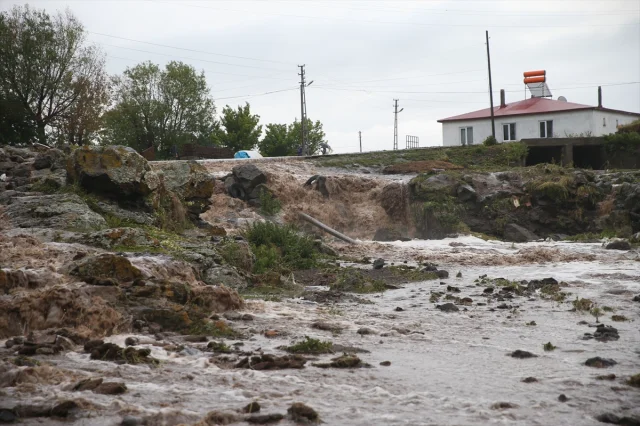 Kars'ta Sel Felaketi Hayatı Felç Etti