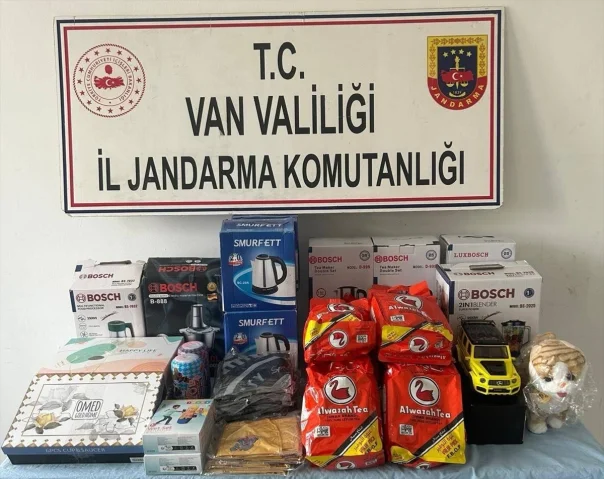 Van'da Kaçakçılık Operasyonlarında 10 Şüpheli Gözaltına Alındı