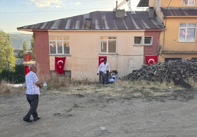 Şehit Astsubay Akdoğan'ın Ailesine Malatya'da Taziye Ziyareti