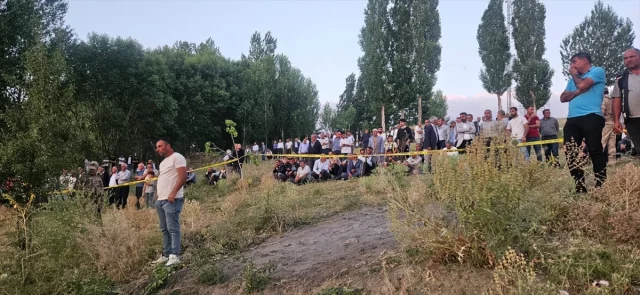 Muş'ta Barajda Kayıp Genci Arama Çalışmaları Devam Ediyor