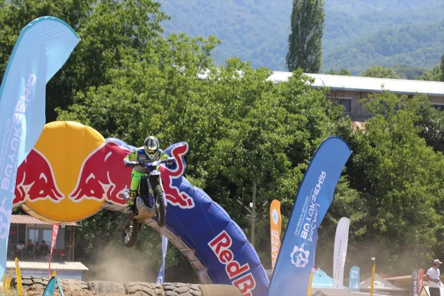 Türkiye Süper Enduro Şampiyonası Kocaeli'nin Çamurlu Pistinde Kıran Kırana Geçti
