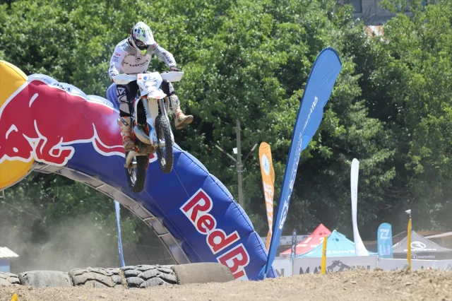 Türkiye Süper Enduro Şampiyonası Kocaeli'nin Çamurlu Pistinde Kıran Kırana Geçti