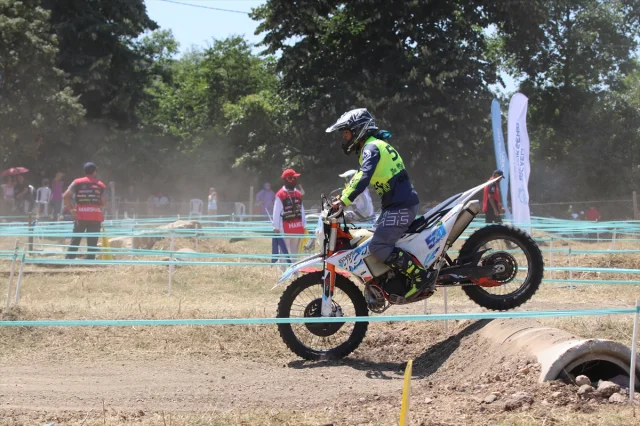 Türkiye Süper Enduro Şampiyonası Kocaeli'nin Çamurlu Pistinde Kıran Kırana Geçti