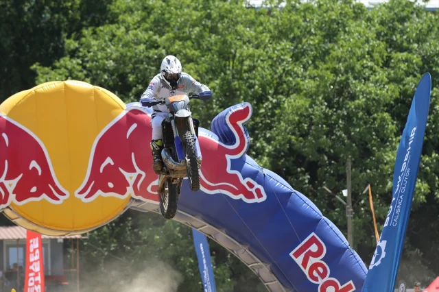 Türkiye Süper Enduro Şampiyonası Kocaeli'nin Çamurlu Pistinde Kıran Kırana Geçti