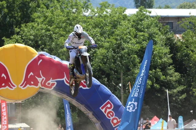 Türkiye Süper Enduro Şampiyonası Kocaeli'nin Çamurlu Pistinde Kıran Kırana Geçti
