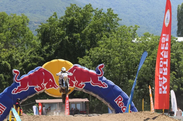 Türkiye Süper Enduro Şampiyonası Kocaeli'nin Çamurlu Pistinde Kıran Kırana Geçti