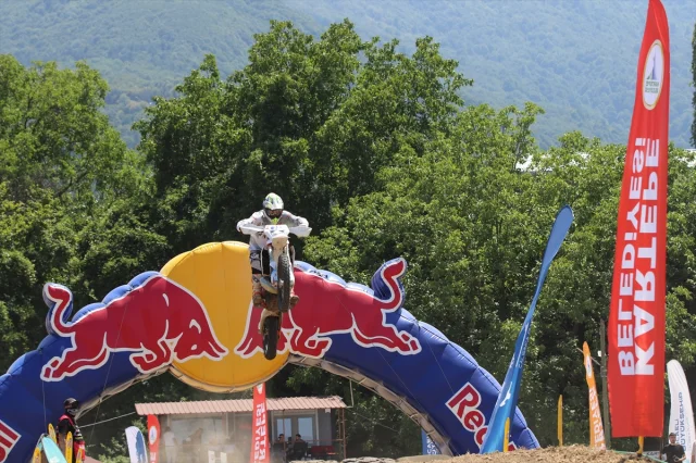 Türkiye Süper Enduro Şampiyonası Kocaeli'nin Çamurlu Pistinde Kıran Kırana Geçti
