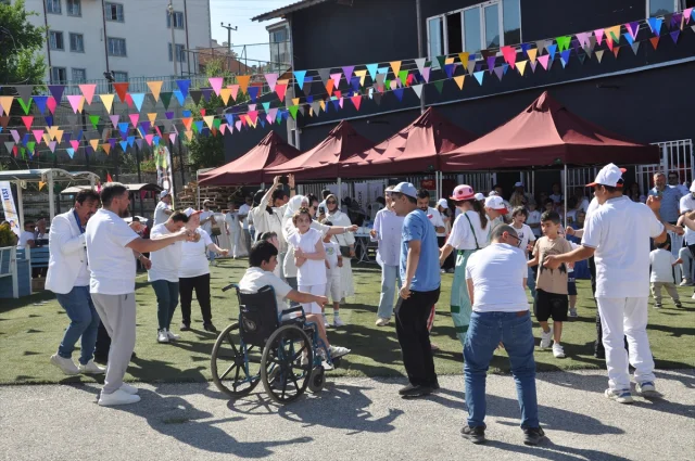 Kütahya'da DownFest Coşkusu Özel Bireyleri Buluşturdu