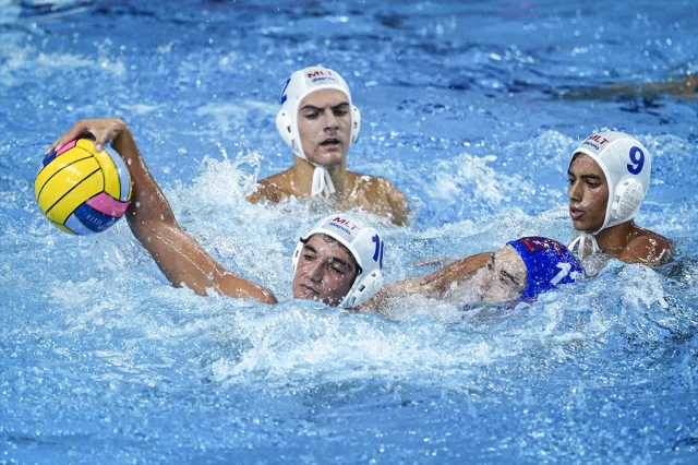 İstanbul'da Sutopu Heyecanı 16 Yaş Altı Erkekler Avrupa Şamp...