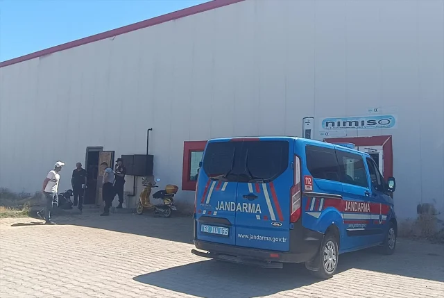 Aksaray’da Fabrikada Patlama: Bir Kişi Hayatını Kaybetti, Üç Kişi Yaralı