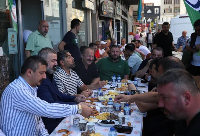 Çaykur Rizespor'un Yönetimi Halkla Buluştu: Dayanışma ve Gel...