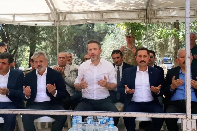 Enerji Bakanı Alparslan Bayraktar Hatay'da Cenaze Törenine Katıldı