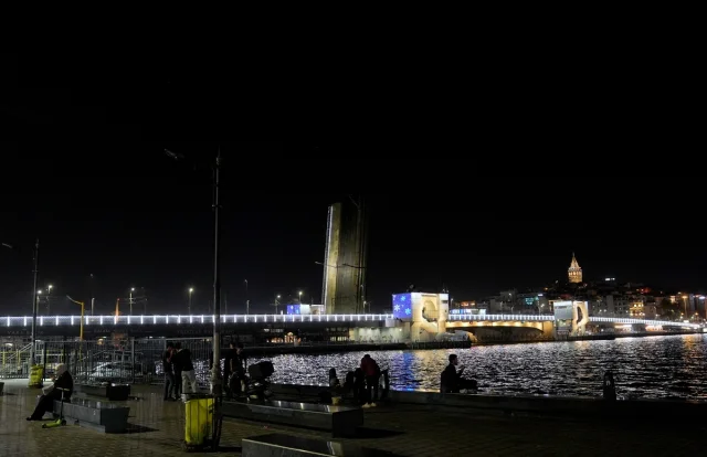 İstanbul'un Simgesi Yeni Galata Köprüsü'nde Bakım Çalışmaları Başladı