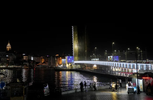 İstanbul'un Simgesi Yeni Galata Köprüsü'nde Bakım Çalışmaları Başladı