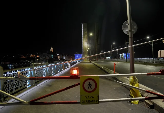 İstanbul'un Simgesi Yeni Galata Köprüsü'nde Bakım Çalışmaları Başladı
