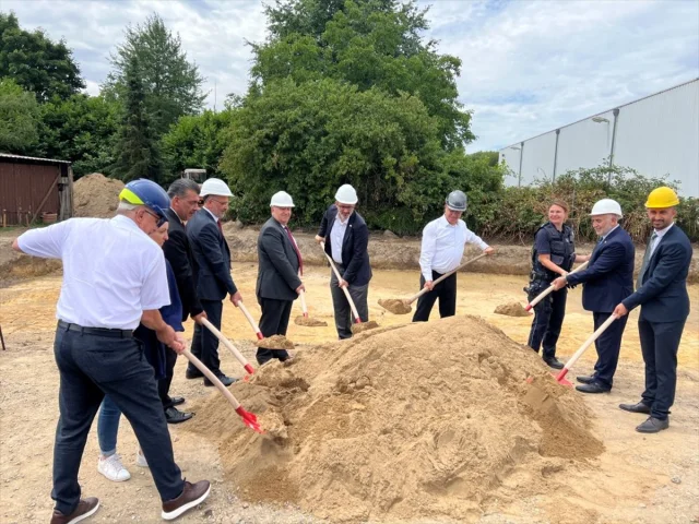 Almanya'da Türk Toplumuna Yeni Bir Mabet: Willich DİTİB Cami...