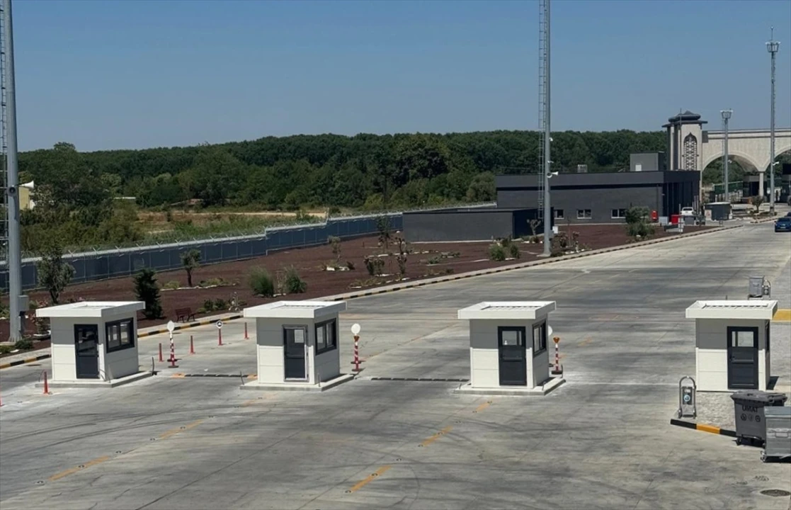 İpsala Gümrük Kapısı'nda Yolculara Hızlı Geçiş Kolaylığı Sağlanıyor