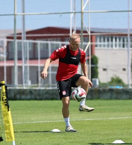 Sivasspor'un Yeni Sezon Hazırlıkları Yoğun Tempoda Devam Ediyor