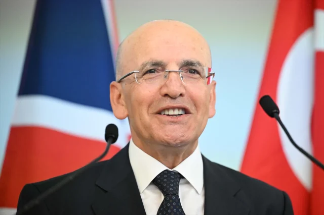 Mehmet Şimşek Londra'da Ekonomik Direnç ve İslami Finans Üze...