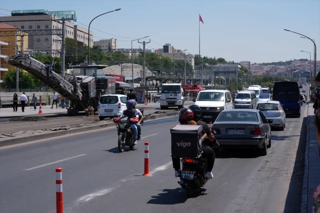 Ankara'da Sıhhiye Köprüsü Bakımı Trafiği Kilitledi