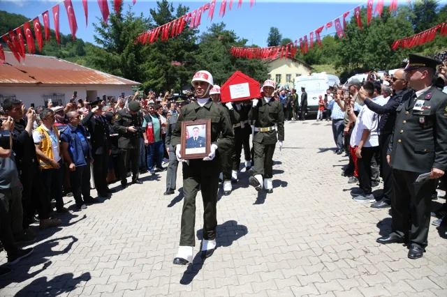 Ordu'da Şehit Olan Uzman Çavuş Kani Obi'yi Binler Son Yolcul...