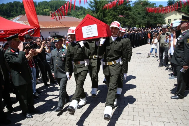 Ordu'da Şehit Olan Uzman Çavuş Kani Obi'yi Binler Son Yolculuğuna Uğurladı