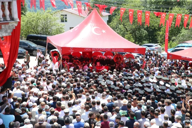 Ordu'da Şehit Olan Uzman Çavuş Kani Obi'yi Binler Son Yolculuğuna Uğurladı