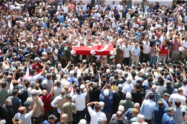 Ordu'da Şehit Olan Uzman Çavuş Kani Obi'yi Binler Son Yolculuğuna Uğurladı