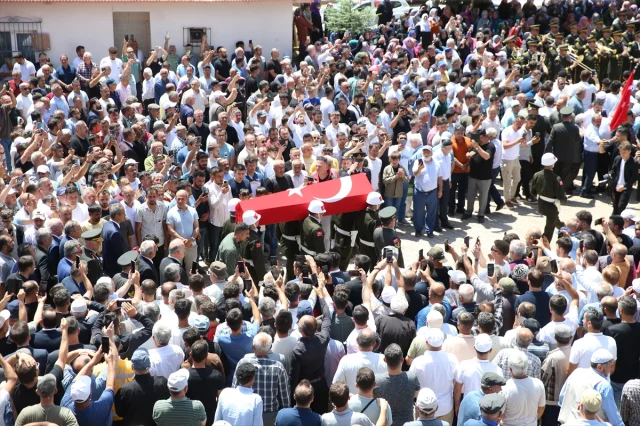 Ordu'da Şehit Olan Uzman Çavuş Kani Obi'yi Binler Son Yolculuğuna Uğurladı