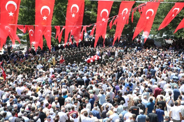 Ordu'da Şehit Olan Uzman Çavuş Kani Obi'yi Binler Son Yolculuğuna Uğurladı