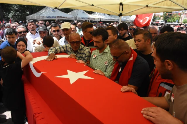 Aksaray'da Şehit Piyade Sözleşmeli Er Özkan Özkanlı Son Yolculuğuna Uğurlandı