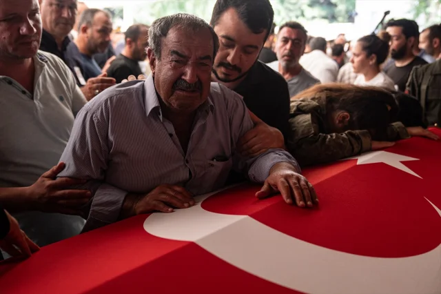 Şehit Ahmet Gültekin İstanbul'da Toprağa Verildi