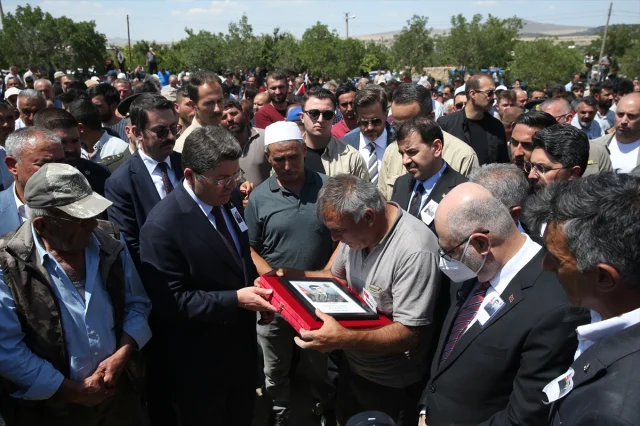 Metan Gazına Maruz Kalan Şehit Uzman Çavuş Enver Yaman, Niğde'de Sonsuzluğa Uğurlandı