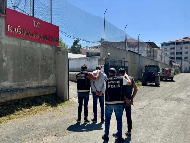 Kars'ta Uyuşturucu Operasyonunda İki Zanlı Hüküm Giydi