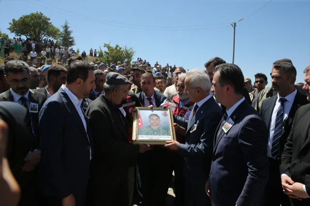 Şehit Er Celattin Uyanık Bitlis'te Sonsuzluğa Uğurlandı
