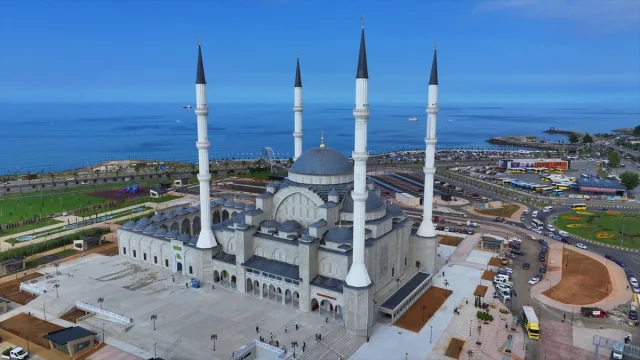 Hanife Hatun Camisi Trabzon'un Yeni Simgesi Olacak