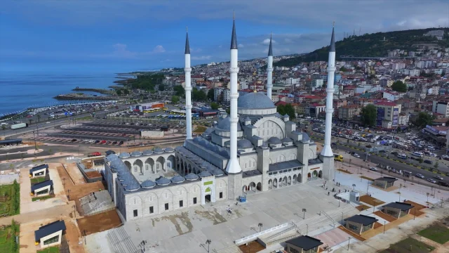 Hanife Hatun Camisi Trabzon'un Yeni Simgesi Olacak
