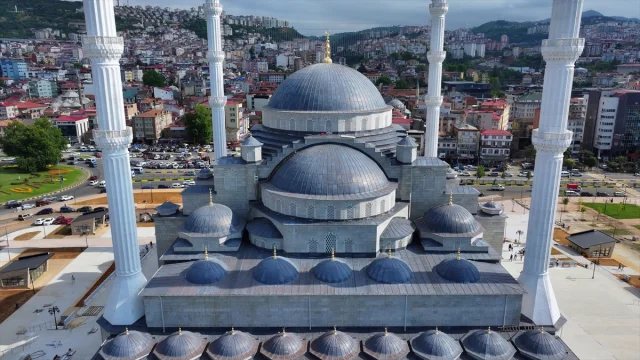 Hanife Hatun Camisi Trabzon'un Yeni Simgesi Olacak