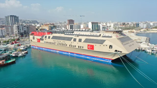 Hatay'da Deprem Sonrası "Yüzer Okul" Görevini Tamamladı
