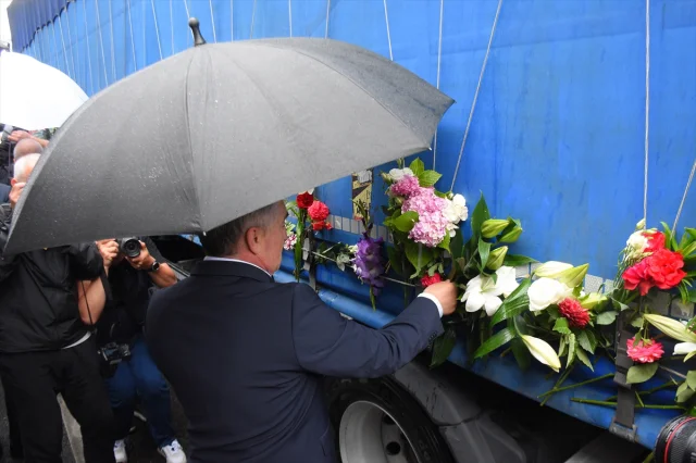 Srebrenitsa'da Acı Devam Ediyor: 7 Kurbanın Cenazeleri Anıt Mezarlığına Taşındı