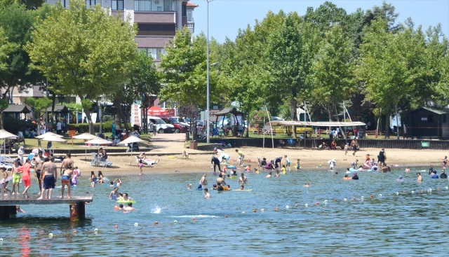 Sakarya ve Kocaeli'de Kavurucu Sıcaklarla Mücadele Edecek Yo...