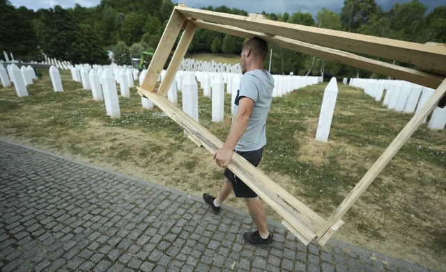 Srebrenitsa Soykırımı'nın 30. Yılında Anma Hazırlıkları Başladı