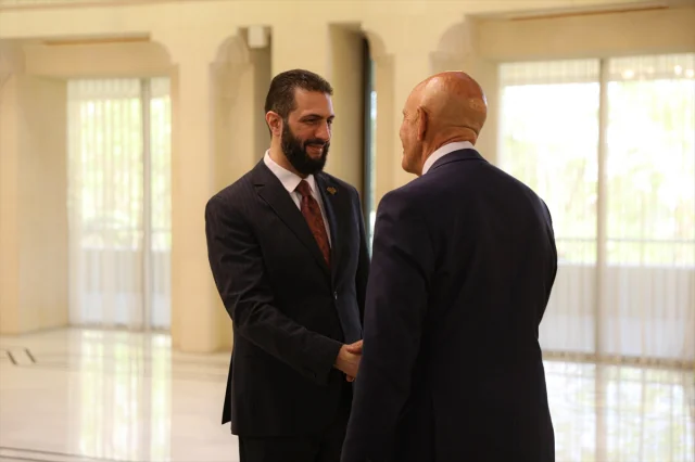 Suriye'nin Şam'da Diplomatik Buluşması: Şara ve Barrack Görüştü