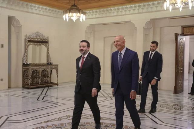 Suriye'nin Şam'da Diplomatik Buluşması: Şara ve Barrack Görüştü