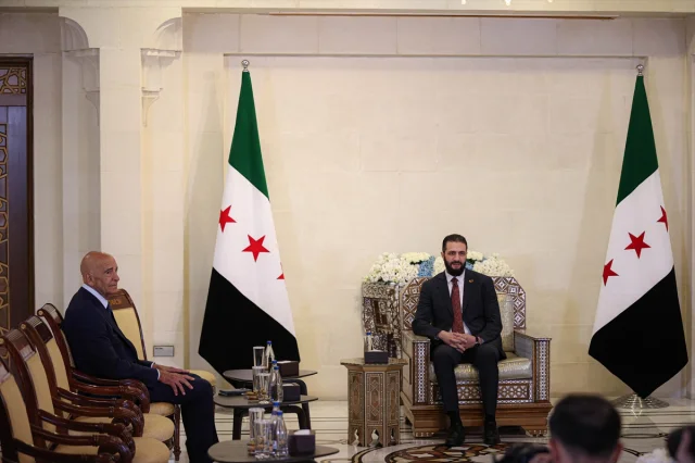 Suriye'nin Şam'da Diplomatik Buluşması: Şara ve Barrack Görüştü