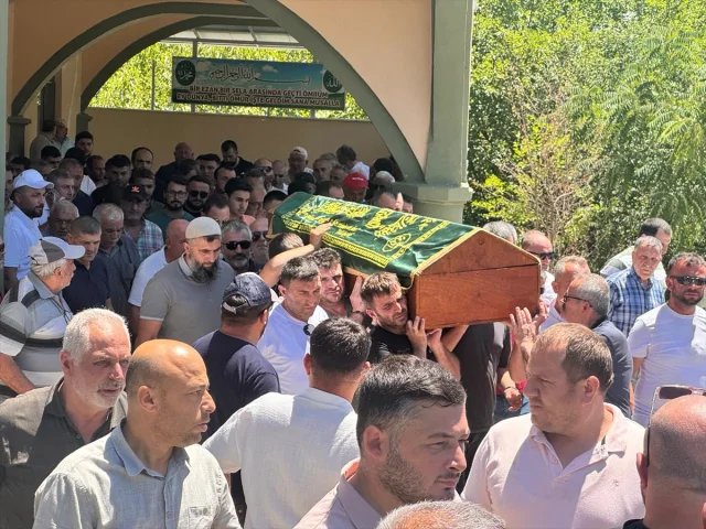 Düzce'de Aile İçinde Trajik Olay: Eşini Bıçaklayan Kadın Adliyeye Sevk Edildi