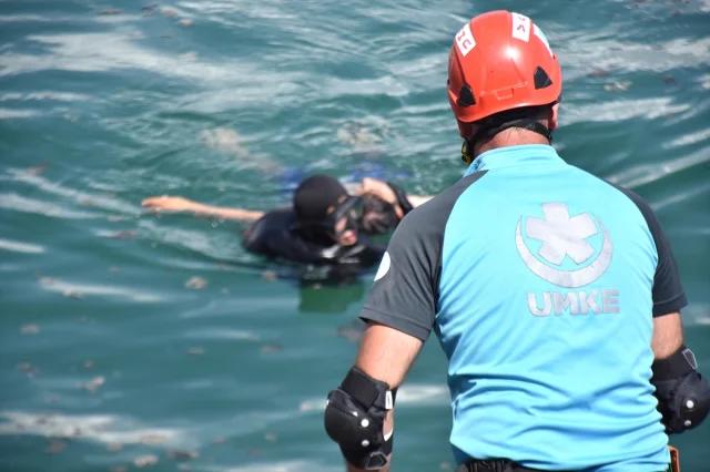 Van Gölü'nde Büyük Arama Kurtarma Tatbikatı