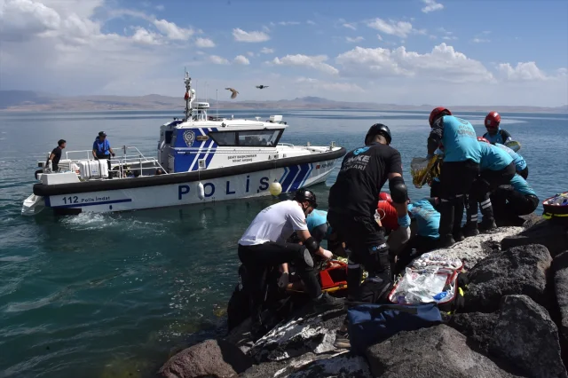 Van Gölü'nde Büyük Arama Kurtarma Tatbikatı