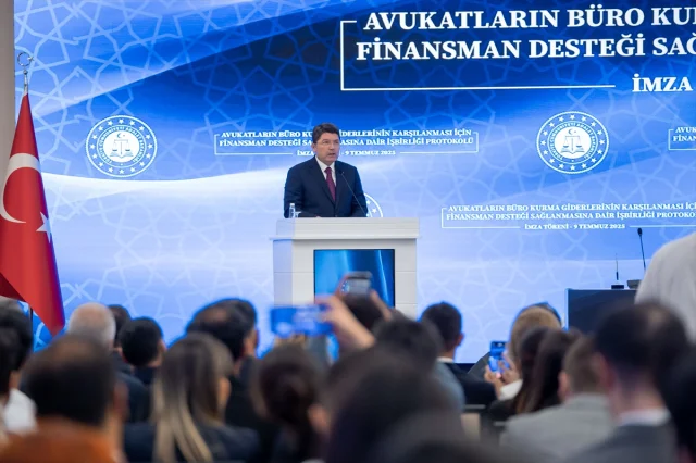 Genç Avukatlara Yenilikçi Kredi Desteği Başlıyor